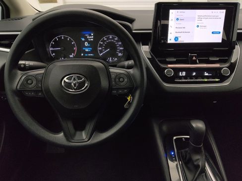 Used 2025 Toyota Corolla LE FWD image 22