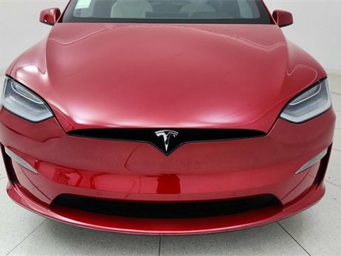 Used 2023 Tesla Model X image 8