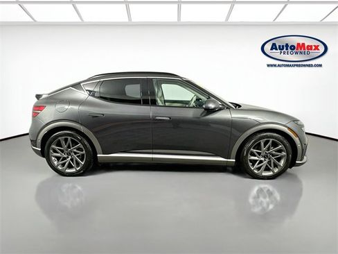 Used 2023 Genesis GV60 Advanced image 10