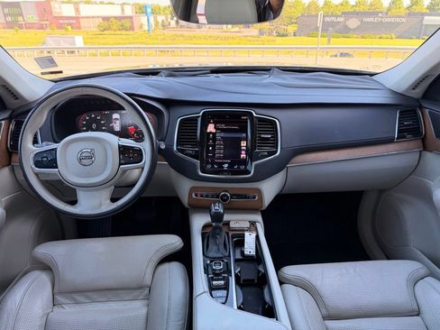 Used 2016 Volvo XC90 T6 Inscription w/ Protection Package Plus AWD/4WD image 3