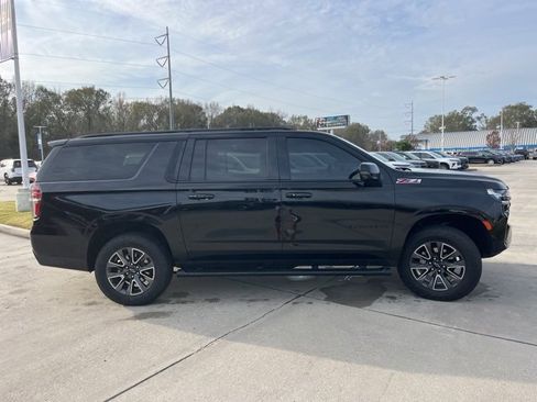 Used 2023 Chevrolet Suburban Z71 w/ Luxury Package image 10