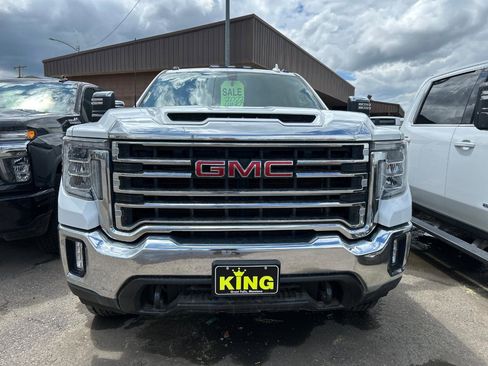 Used 2022 GMC Sierra 2500 SLT w/ SLT Convenience Package AWD/4WD image 3