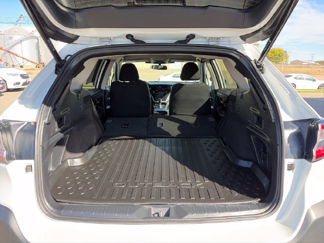 Used 2024 Subaru Outback Premium AWD/4WD image 42