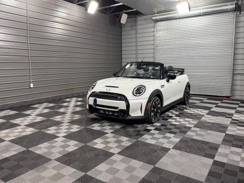 Used 2024 MINI Cooper S w/ Seaside Edition image 40