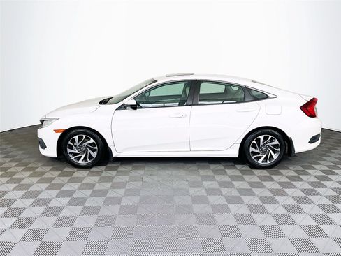 Used 2016 Honda Civic EX image 4
