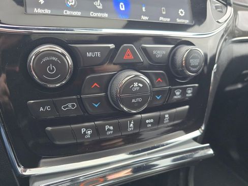 Used 2021 Jeep Grand Cherokee SRT AWD/4WD image 29