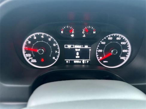 Used 2019 GMC Acadia SLE image 16