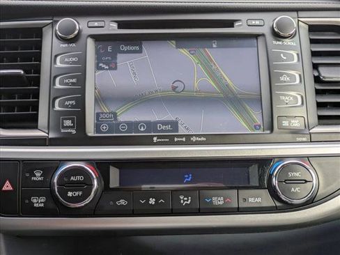 Used 2017 Toyota Highlander Limited image 15