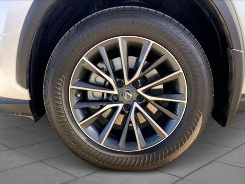 Used 2023 Lexus NX 250 Premium image 11