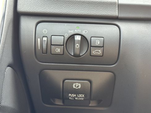 Used 2013 Volvo S60 T5 AWD/4WD image 9