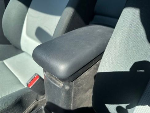 Used 2014 Toyota Prius C Three image 11