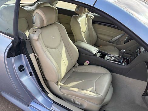Used 2011 INFINITI G37 2dr Base w/ Premium Pkg image 8
