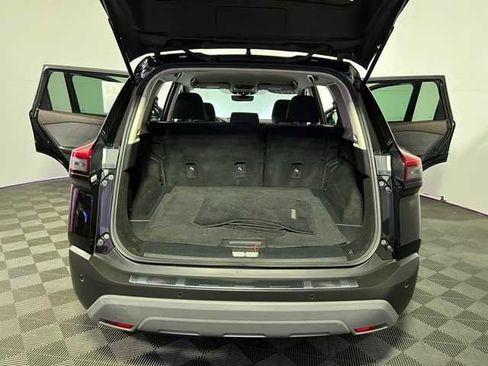 Certified 2022 Nissan Rogue SV image 24