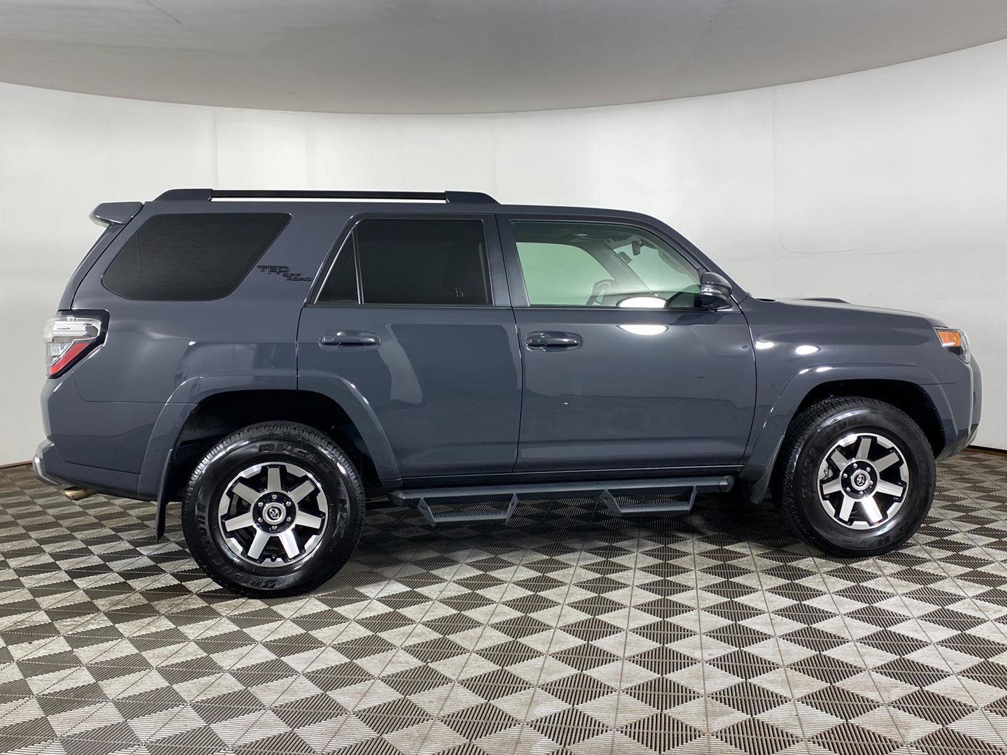Used 2024 Toyota 4Runner TRD Off-Road Premium w/ Moonroof Package AWD/4WD image 9