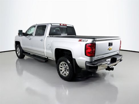 Used 2019 Chevrolet Silverado 2500 LTZ w/ LTZ Plus Package image 6