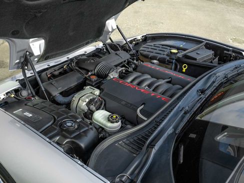 Used 2000 Chevrolet Corvette w/ Memory Pkg image 42