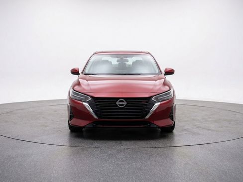 Used 2025 Nissan Sentra SV FWD image 2