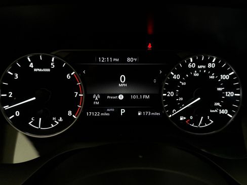 Used 2023 Nissan Rogue SV AWD/4WD image 13
