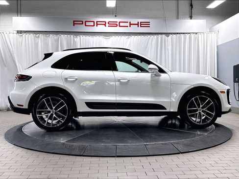 Used 2026 Porsche Macan AWD/4WD image 10