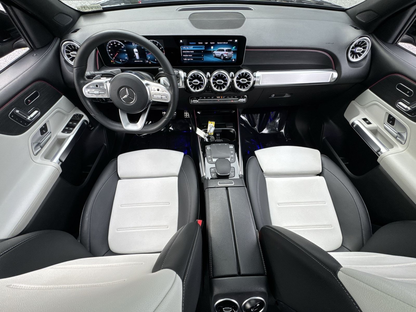 Used 2021 Mercedes-Benz GLB 35 AMG 4MATIC w/ Multimedia Package image 13