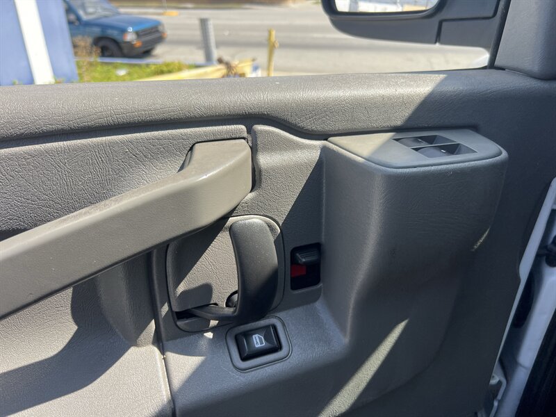 Used 2019 Chevrolet Express 2500 w/ Driver Convenience Package RWD image 15