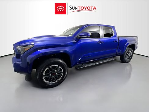 Used 2025 Toyota Tacoma TRD Sport image 9