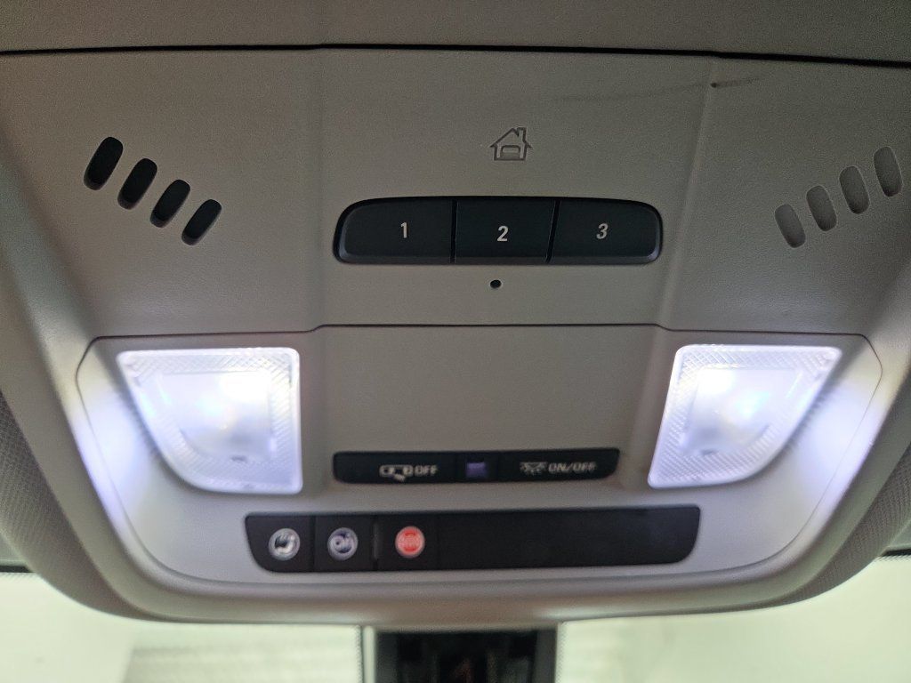 Used 2019 Chevrolet Blazer LT FWD image 43