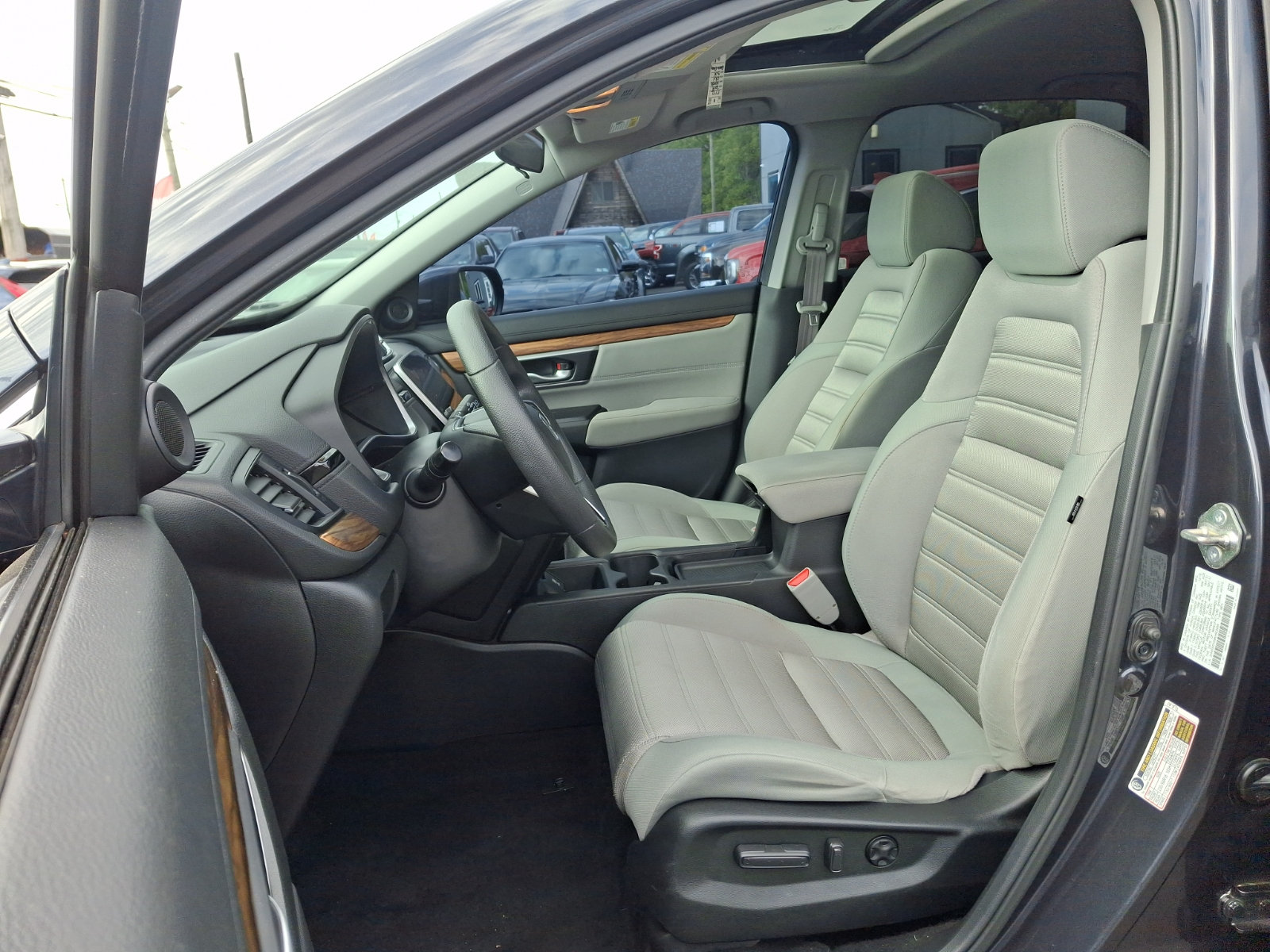 Used 2019 Honda CR-V EX image 12
