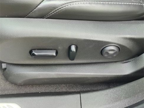 Used 2019 Buick Envision Premium image 16