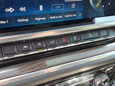 Used 2023 Chevrolet Silverado 1500 RST image 22