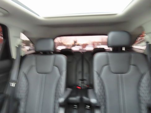 Used 2023 Kia Sorento SX image 39