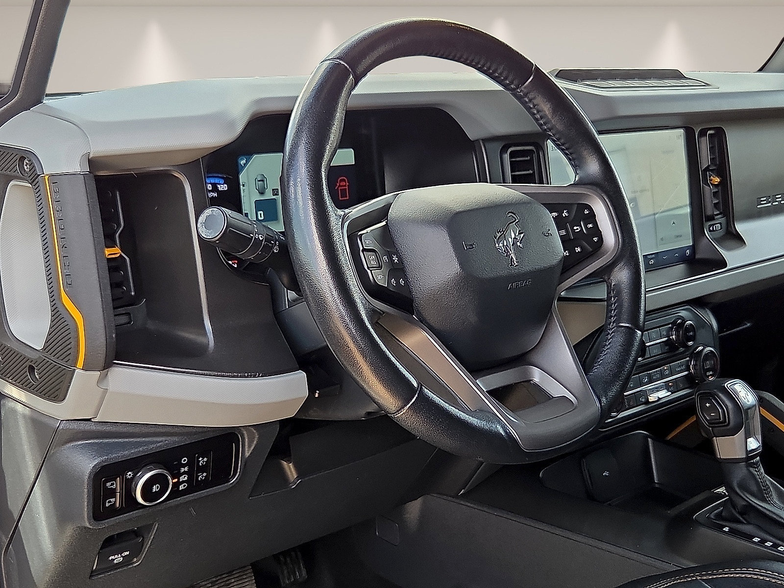 Certified 2023 Ford Bronco Badlands w/ Sasquatch Package AWD/4WD image 15