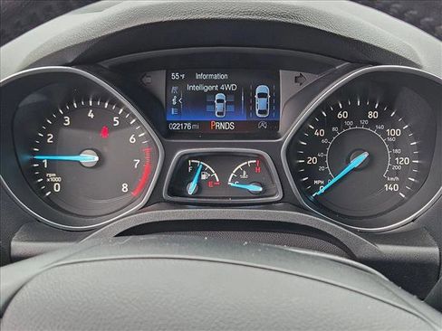 Used 2019 Ford Escape SEL image 9