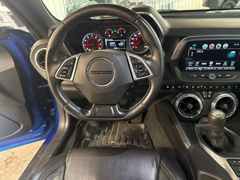 Used 2018 Chevrolet Camaro LT RWD image 17