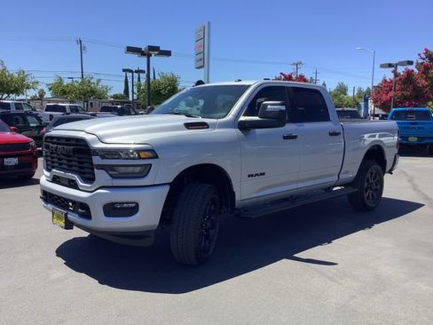 Used 2026 RAM 2500 Big Horn AWD/4WD image 5
