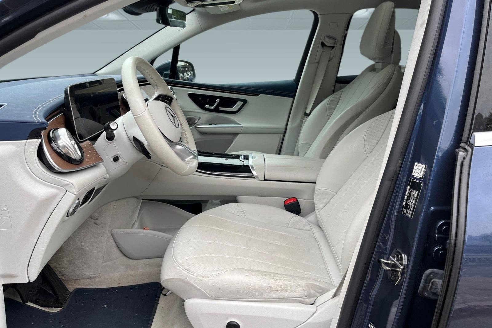 Used 2024 Mercedes-Benz EQE 350+ SUV image 3