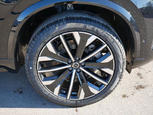 New 2026 Volvo XC90 T8 Plus w/ Protection Package AWD/4WD image 4
