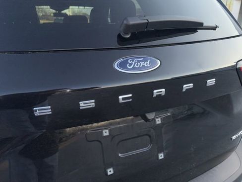 Used 2025 Ford Escape ST-Line image 19