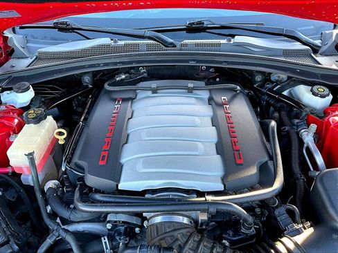 Used 2018 Chevrolet Camaro SS RWD image 30