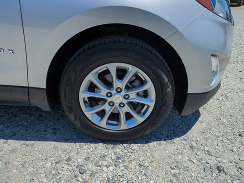 Used 2021 Chevrolet Equinox LS w/ LS Convenience Package FWD image 12