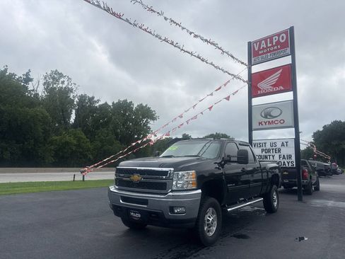 Used 2012 Chevrolet Silverado 2500 LT w/ Interior Plus Package AWD/4WD image 2