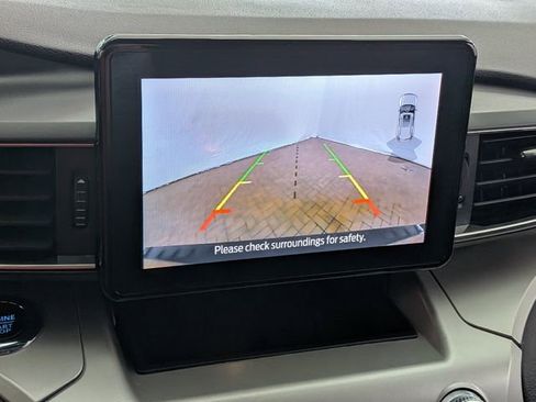 Certified 2022 Ford Explorer XLT w/ Equipment Group 202A image 35