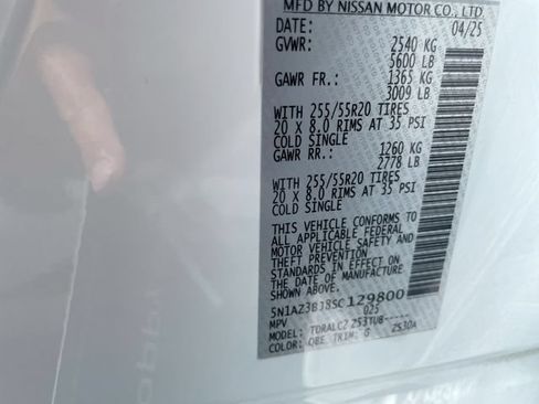 Used 2025 Nissan Murano SV FWD image 28