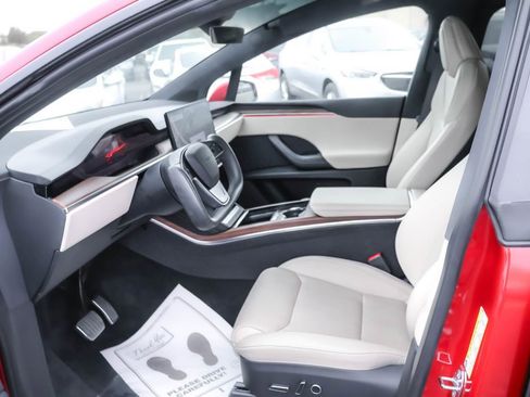 Used 2024 Tesla Model X AWD/4WD image 4