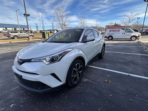 Used 2018 Toyota C-HR image 1