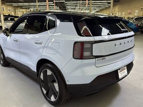 Used 2025 Volvo EX30 Ultra w/ Climate Package AWD/4WD image 8