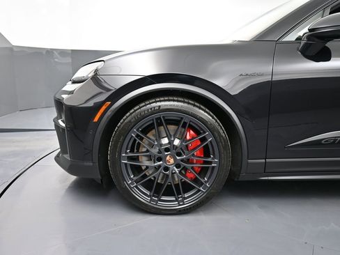 New 2026 Porsche Macan GTS Electric AWD/4WD image 12