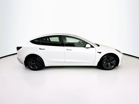 Used 2023 Tesla Model 3 Standard Range image 10