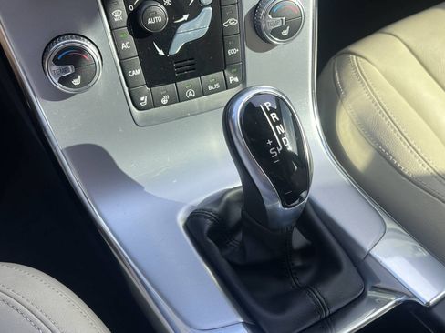 Used 2018 Volvo S60 T5 Dynamic w/ Vision Package FWD image 35