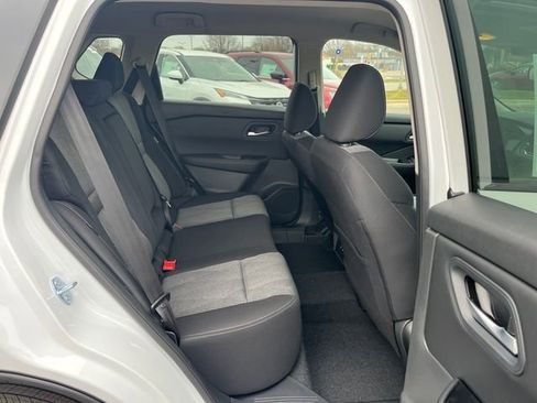 New 2026 Nissan Rogue SV AWD/4WD image 18